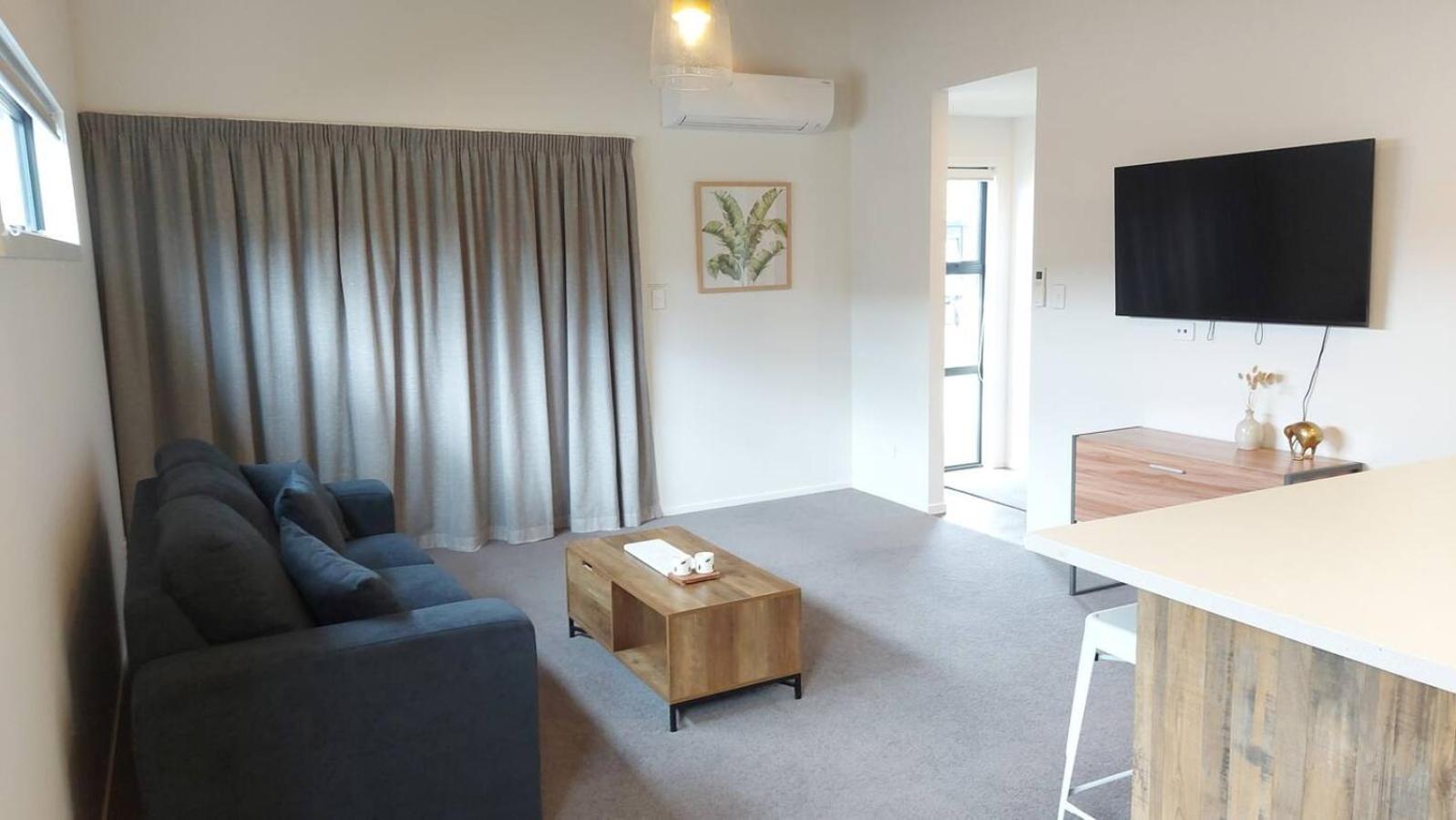 Sleek Suite By The Sand 1-Bedroom Dunedin Kültér fotó
